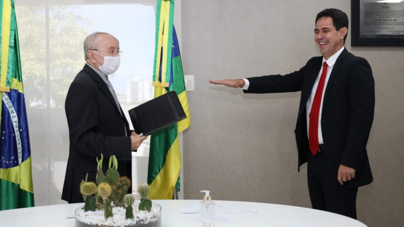 Robson Viana toma posse como deputado estadual na Alese