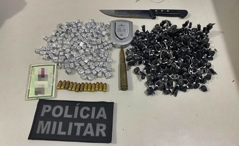 Polícia apreende mais de 250 trouxinhas de cocaína e maconha no Conjunto Jardim