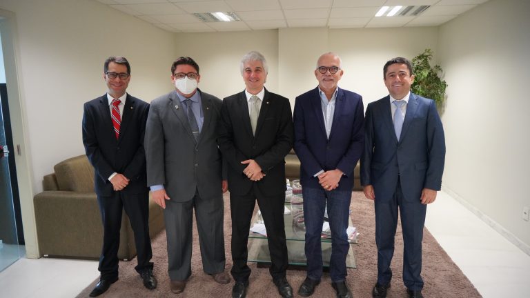 Pré-Caju: MP se reúne com Prefeito e Vereador para discutir impacto do evento