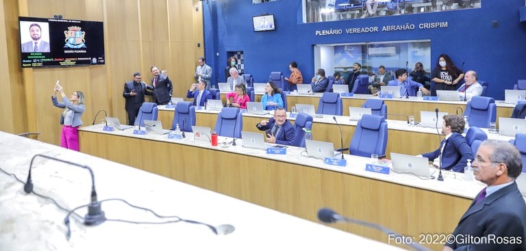 Vereadores se sensibilizam com a situação da bebê Liz Vitória