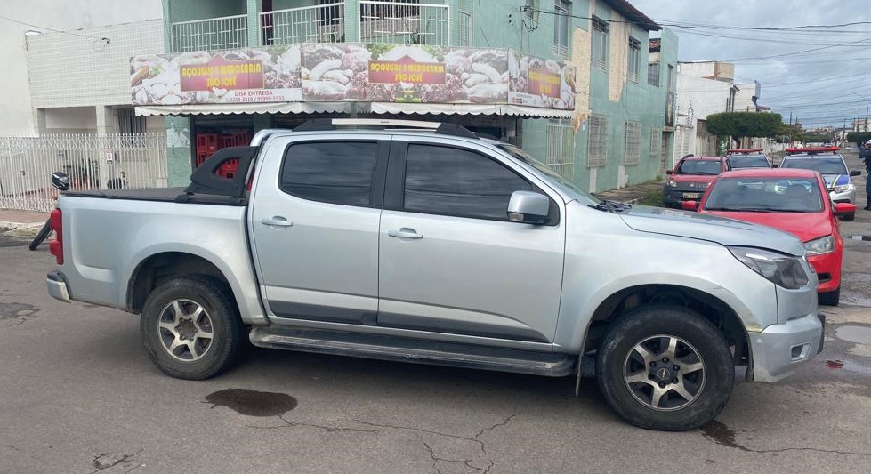 Motorista embriagado provoca acidente no bairro Siqueira Campos