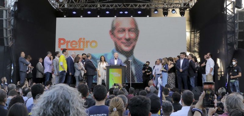 PDT lança candidatura de Ciro Gomes à Presidência da República
