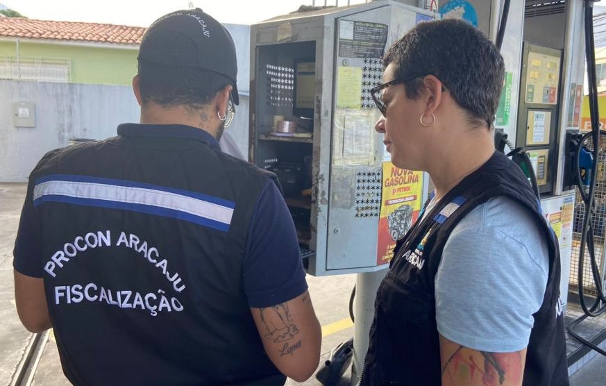 Procon realiza fiscalização em postos de combustíveis da capital