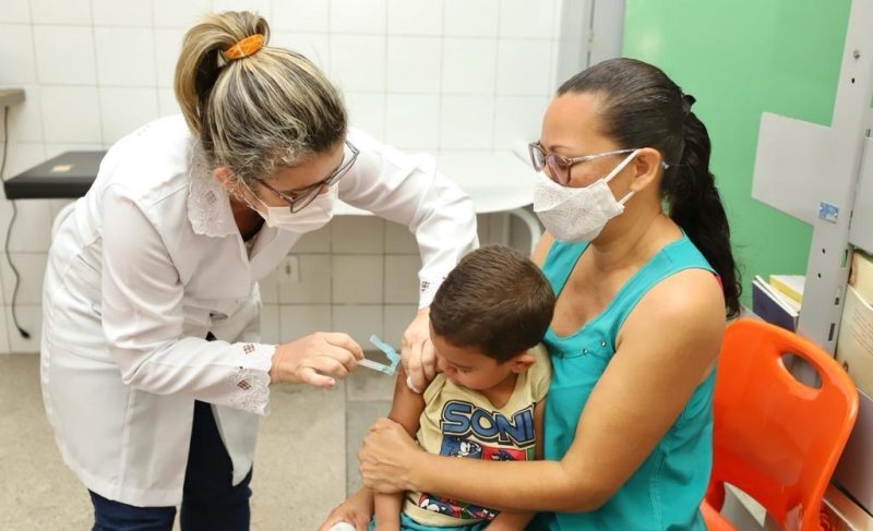 Aracaju aplica mais de 6.200 doses de vacina neste sábado, 20