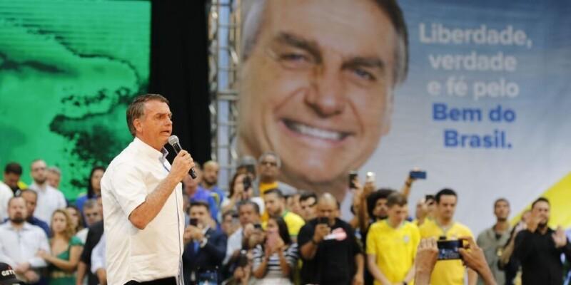 Jair Bolsonaro registra candidatura à reeleição no TSE