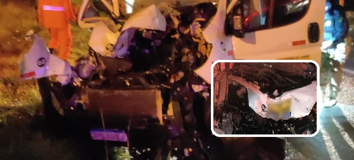 Motorista fica gravemente ferido na BR 235 após bater Van em caminhão