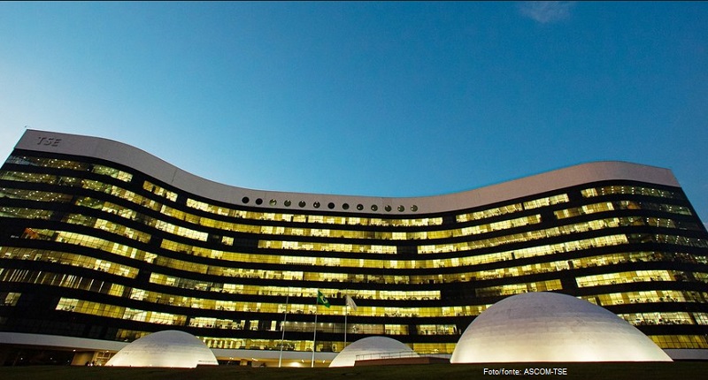 TSE determina remoção de conteúdo de redes sociais por propaganda antecipada