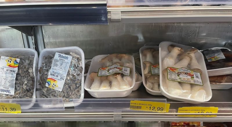 Vigilância Sanitária flagram produtos fora da validade