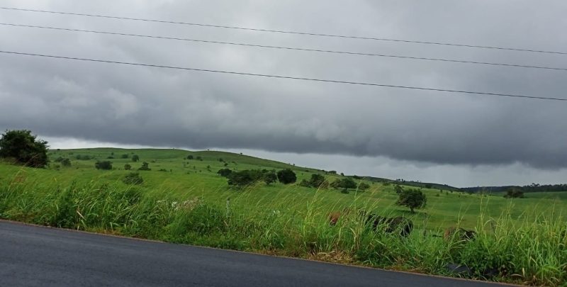 Chuvas leves e tempo nublado prevalecem pelos próximos dias em Sergipe