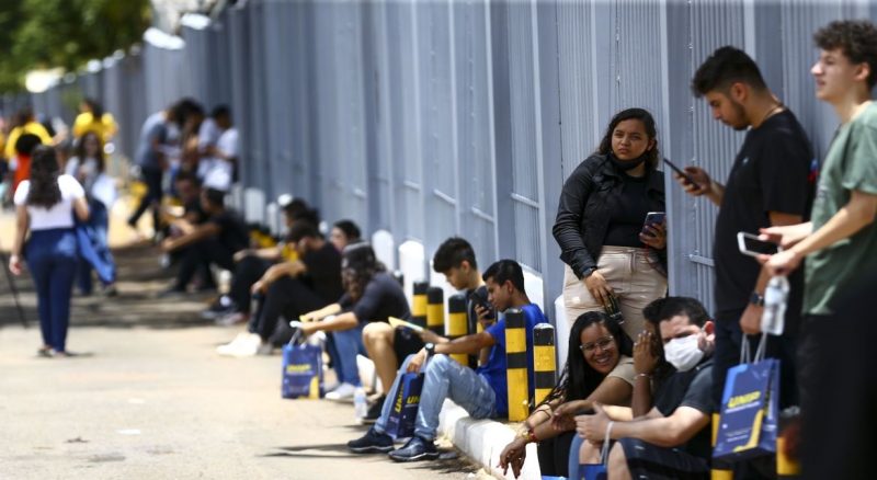 Participantes do Enem 2022 fazem hoje provas de exatas