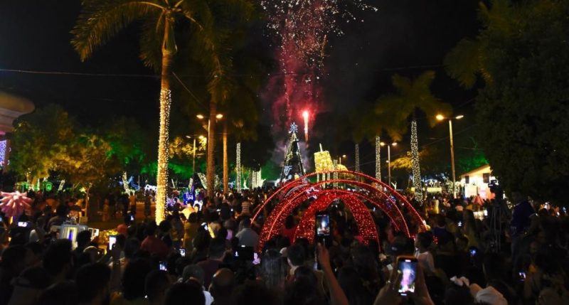 Encantos do Natal Iluminado 2022 alegram população