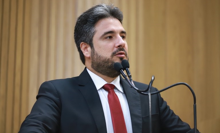 Ricardo Vasconcelos clama por recursos para o HU-UFS