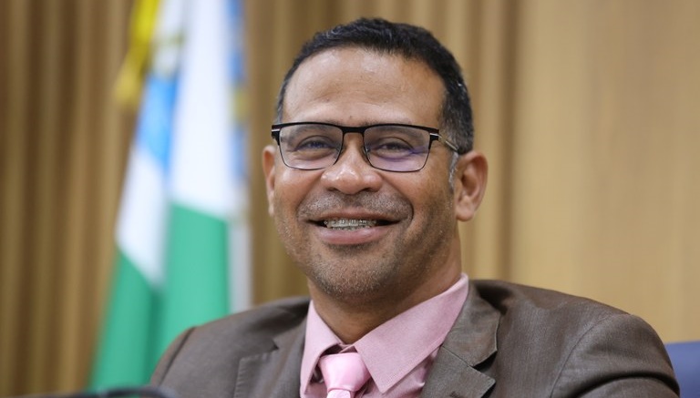 Sgt. Byron cobra políticas de capacitação e oportunidades aos microempreendedores