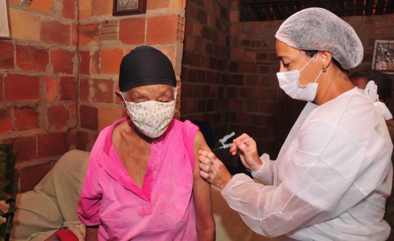 São Cristóvão inicia aplicação da 5ª dose contra covid em idosos com mais de 70 anos