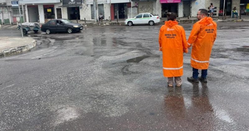 Defesa Civil monitora a cidade durante a chuva desta sexta-feira, 23