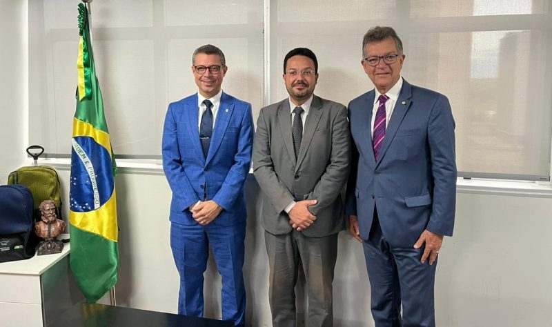 No FNDE, Fábio e Laércio pedem liberação de recursos para educação