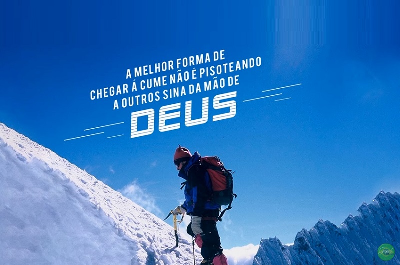 Gloriai-vos no seu santo nome; alegre-se o coração daqueles que buscam ao Senhor.