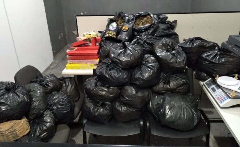 RP e 5º BPM apreende 70kg de maconha em Nossa Senhora do Socorro