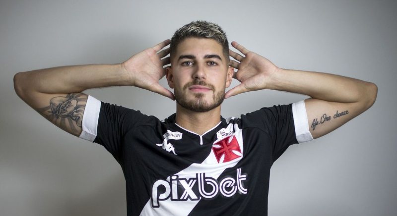 Vasco anuncia acerto com o atacante Pedro Raul