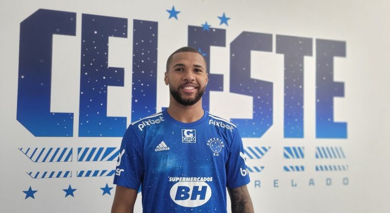 Cruzeiro apresenta o atacante Wesley