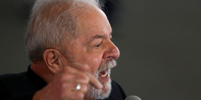 “É preciso colocar o rico no imposto de renda”, diz Lula