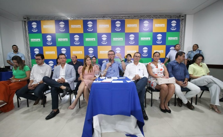 Governador Fábio Mitidieri faz balanço de primeiro mês de gestão e chama aprovados em concurso público