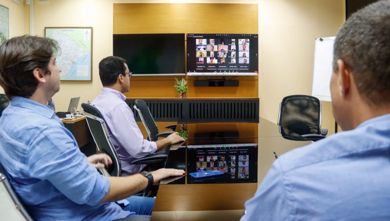 Fábio Mitidieri repudia atos antidemocráticos e enviará 40 policiais militares para DF