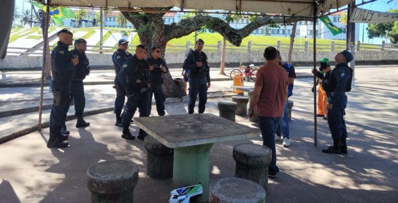 Polícia desmontam acampamento nas proximidades do 28 BC