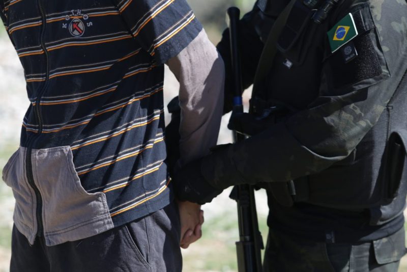 Homem é preso suspeito de agredir o próprio irmão em Aracaju