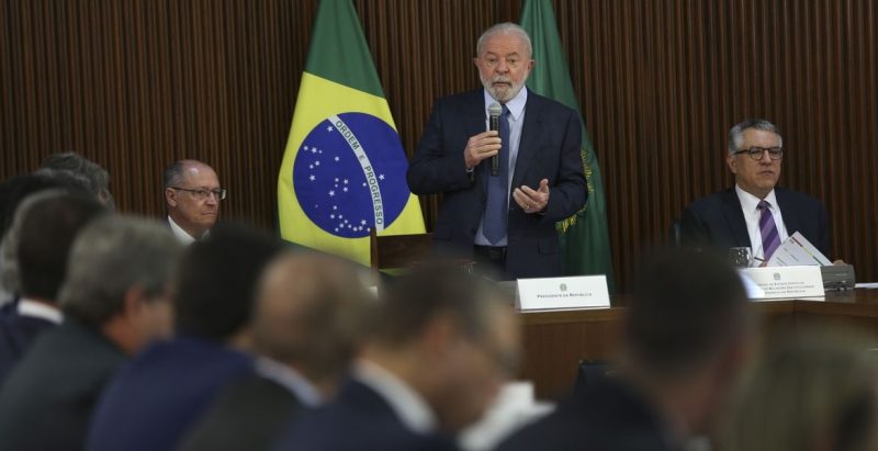 Perdas com ICMS: “Vamos ter que discutir”, diz Lula a governadores