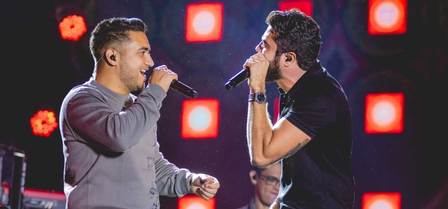 Folia Sertanejo, Forró e Arrocha acontece no dia 16 de março com Henrique e Juliano