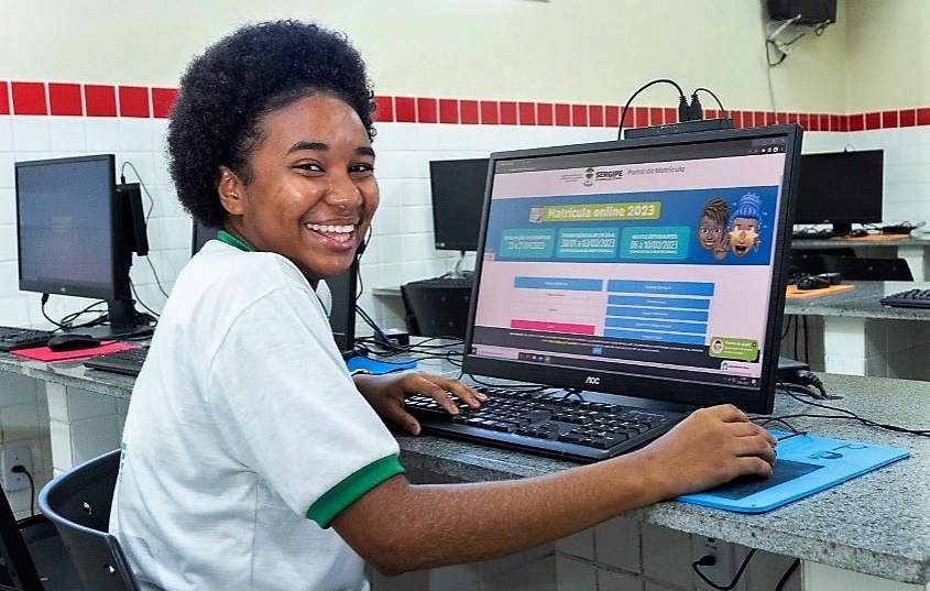Matrícula da rede estadual acontece de forma segura, organizada e com proteção de dados