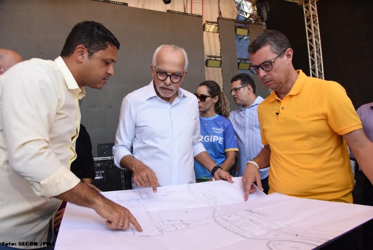 PROJETO  VERÃO 2023: Prefeito Edvaldo e governador Fábio Mitidieri acompanham a inspeção final da estrutura