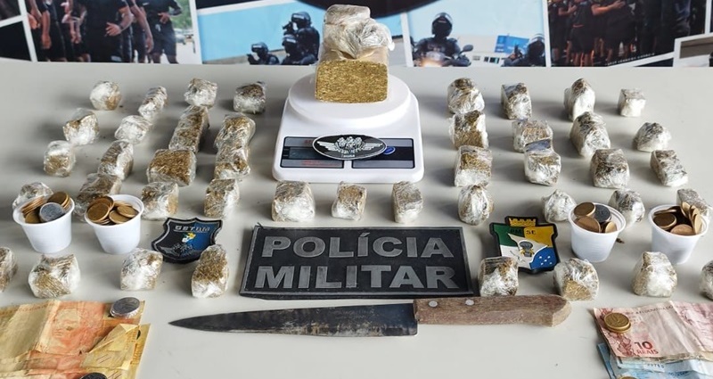 Homem é flagrado com mais de 1 kg de maconha