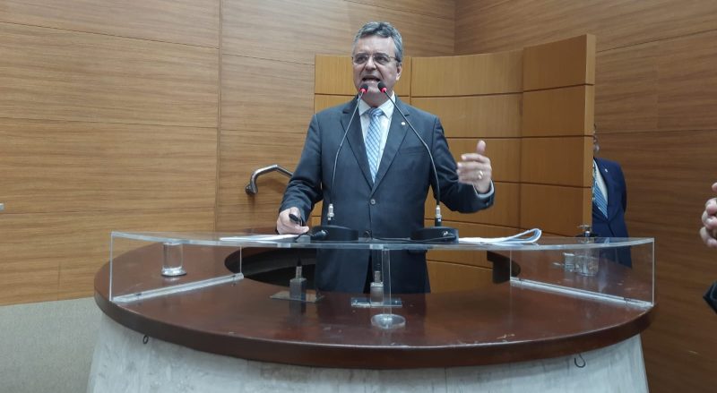 Luciano Pimentel destaca endividamento das famílias brasileiras