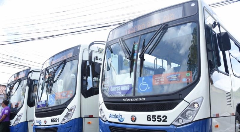 Prefeitura de Aracaju entrega 20 ônibus para o transporte público