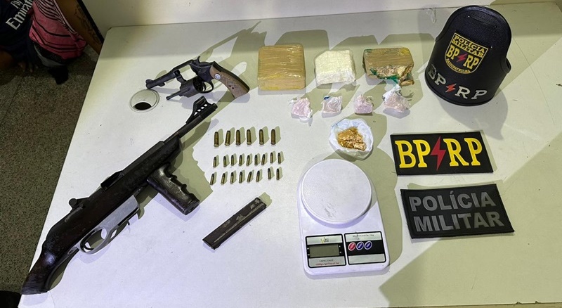 RP apreende submetralhadora e entorpecentes em Nossa Senhora do Socorro