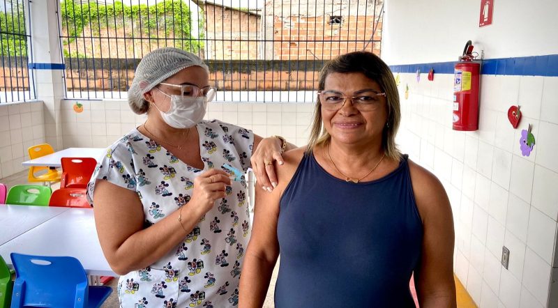 Secretaria de Saúde de São Cristóvão realiza ações externas de vacinação contra Influenza