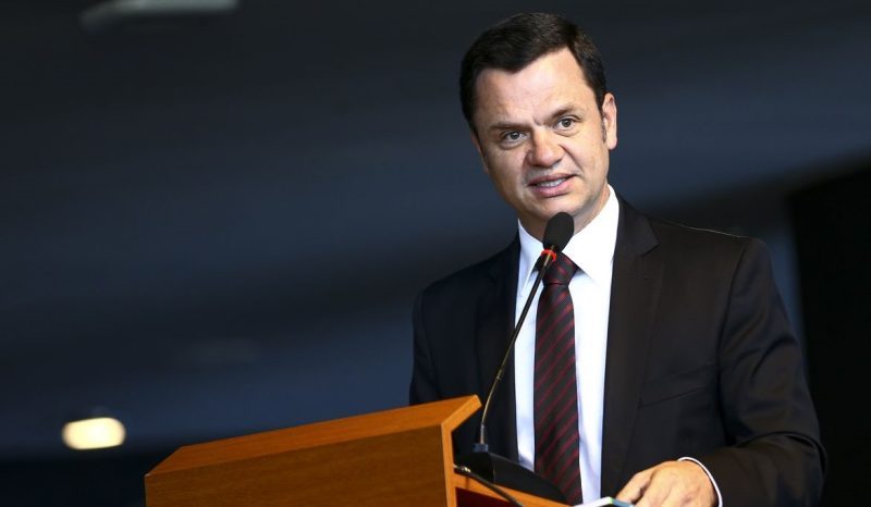 Moraes manda soltar Torres e determina uso de tornozeleira eletrônica