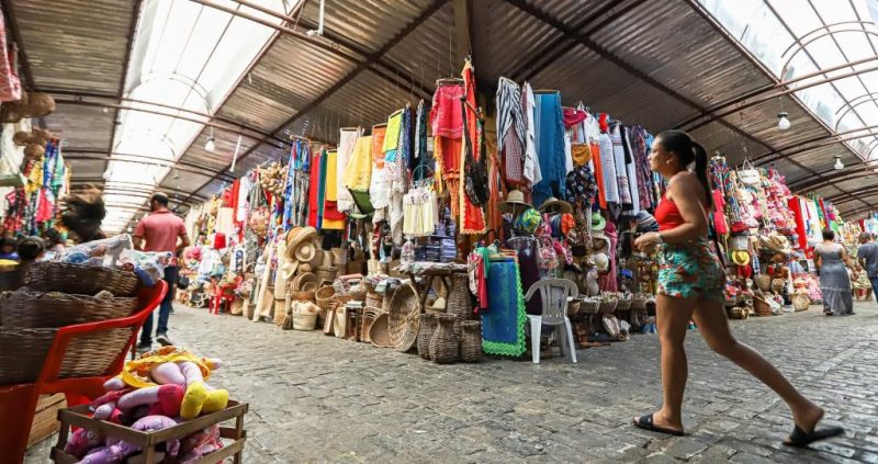 Artesanato sergipano atrai turistas e aracajuanos aos mercados centrais
