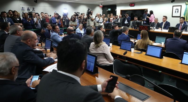 Câmara instala CPIs para investigar o MST, possível fraude na Americanas e manipulação no futebol