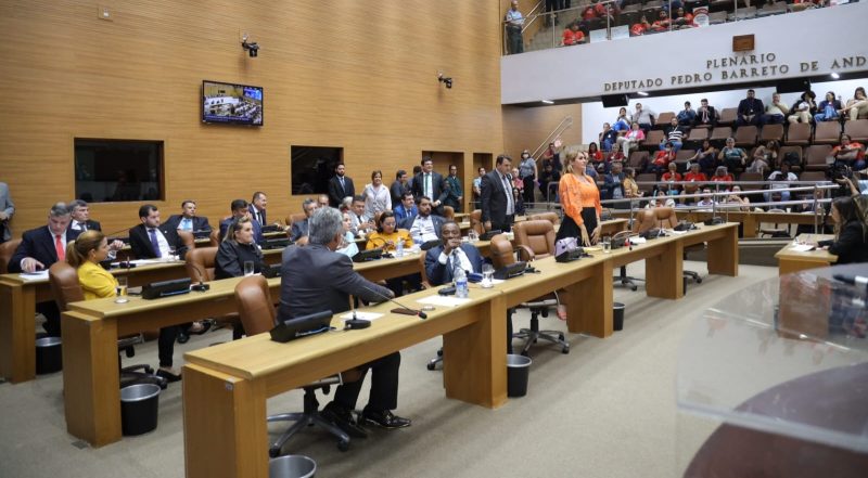 Reajuste de 2,5% para funcionários públicos é aprovado na Alese