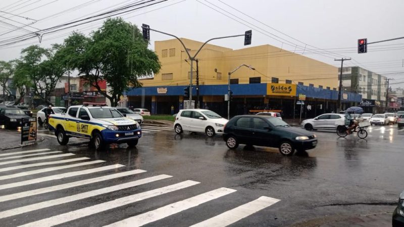SMTT reforça monitoramento do trânsito e alerta para cuidados ao dirigir na chuva