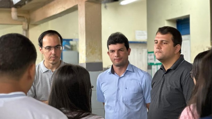 Deputados estaduais querem reunião com Seduc sobre mudança de escola estadual em Gararu