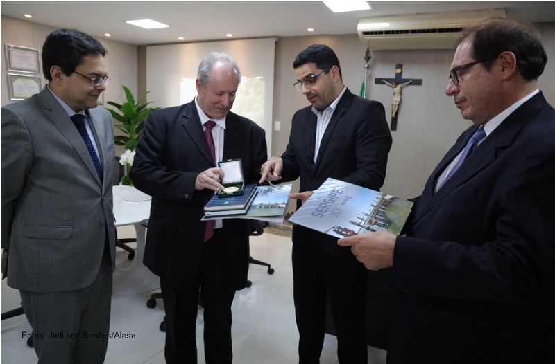 Presidente da Assembleia Legislativa de Sergipe recebe visita do ministro Luis Felipe Salomão