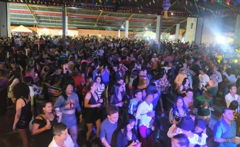 4ª edição do ‘Arraiá Amigos de William: Festa que já é tradição no Augusto Franco reúne diversas atrações e impulsiona comércio local