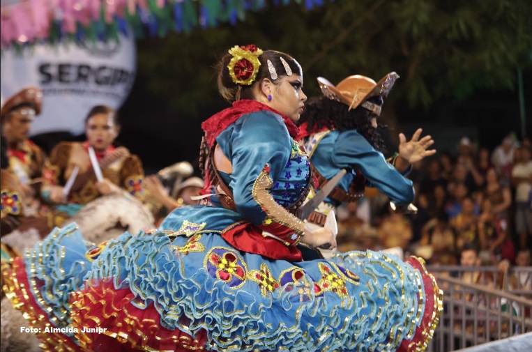 Quadrilha Século XX é campeão do concurso do Arraiá Arranca Unha no Centro de Criatividade