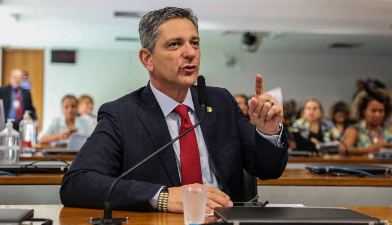 Rogério Carvalho comenta indicação de Zanin para o STF