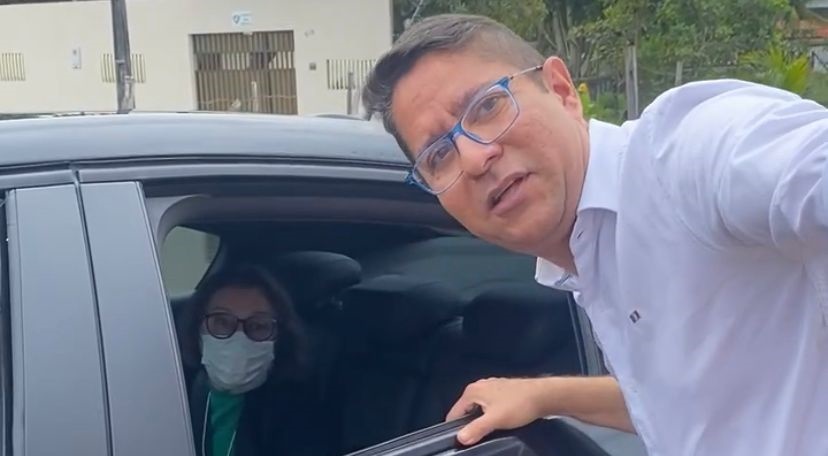 Ricardo Marques vai a Zona de Expansão e encontra até desembargadora ilhada