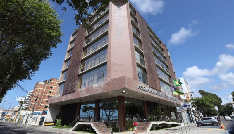 Deputados retornam aos trabalhos legislativos na próxima terça-feira, 1º